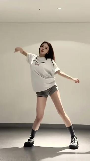Cô gái Trung Quốc xinh đẹp đang nhảy múa 358 #shorts #tiktok #douyin #dance #beautiful #style