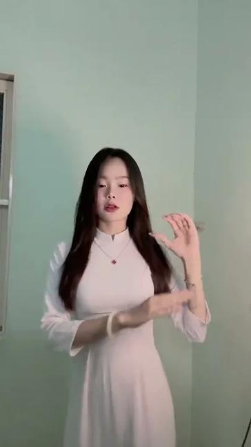 ID Tik Tok áo dài gái xinh @anhanh.0210