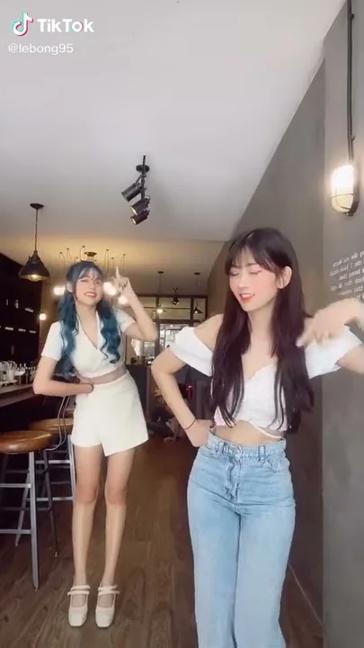 Tik Tok Gái Xinh nhảy// Dân Châu Á Đi Vô Bar //cực xinh Tik Tok tập 2